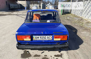 Седан ВАЗ / Lada 2107 1989 в Корце