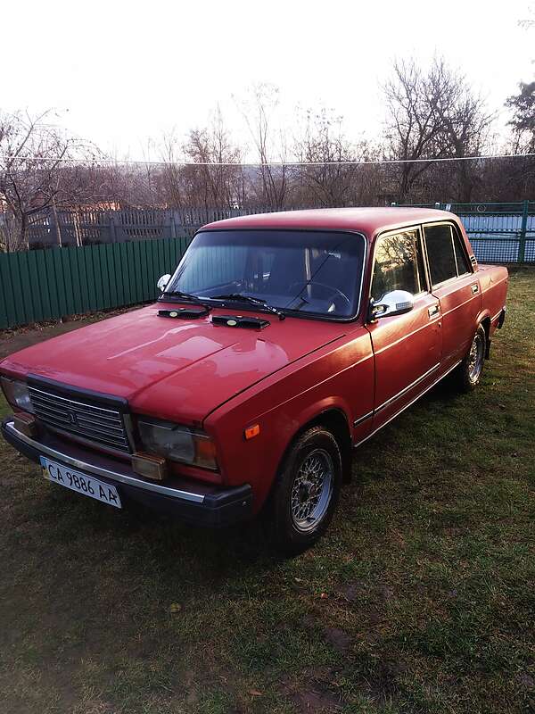 Седан ВАЗ / Lada 2107 1989 в Маньковке