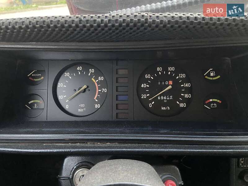 Седан ВАЗ / Lada 2107 2003 в Києві