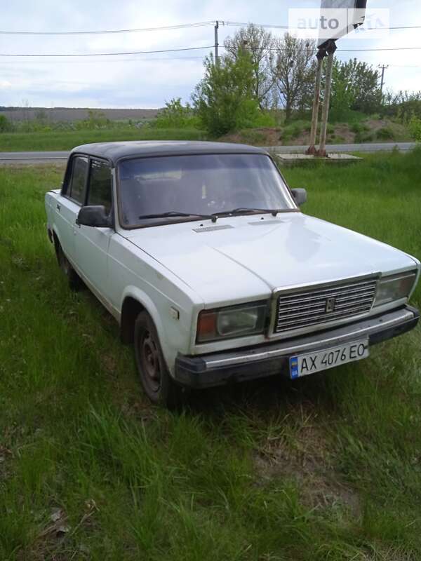 Седан ВАЗ / Lada 2107 1984 в Дергачах