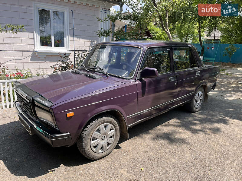 Седан ВАЗ / Lada 2107 2005 в Тульчине