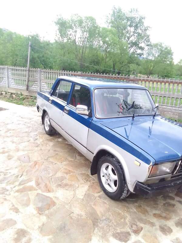 Седан ВАЗ / Lada 2107 1983 в Дрогобыче