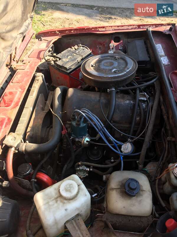 Седан ВАЗ / Lada 2107 1990 в Черновцах