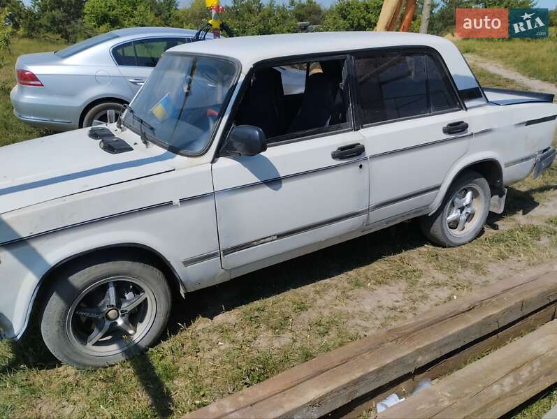 Седан ВАЗ / Lada 2107 2004 в Житомире