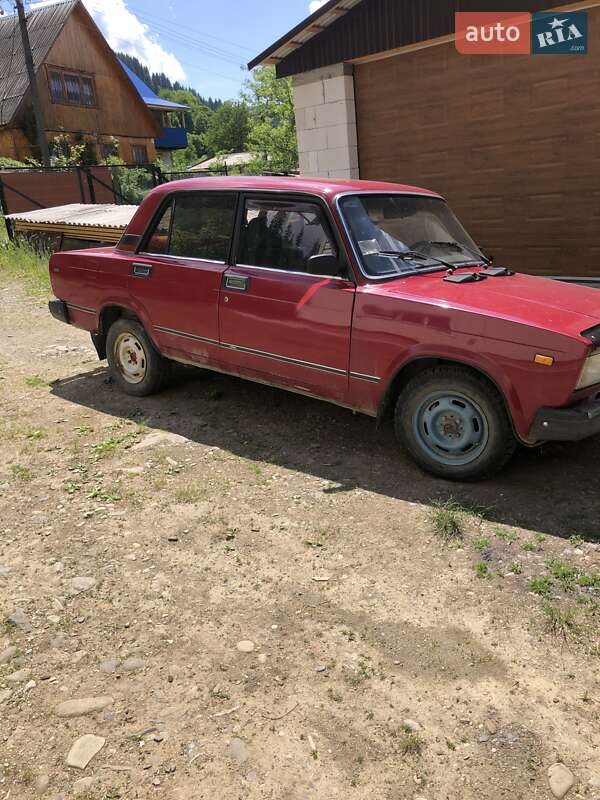 Седан ВАЗ / Lada 2107 1988 в Тячеві
