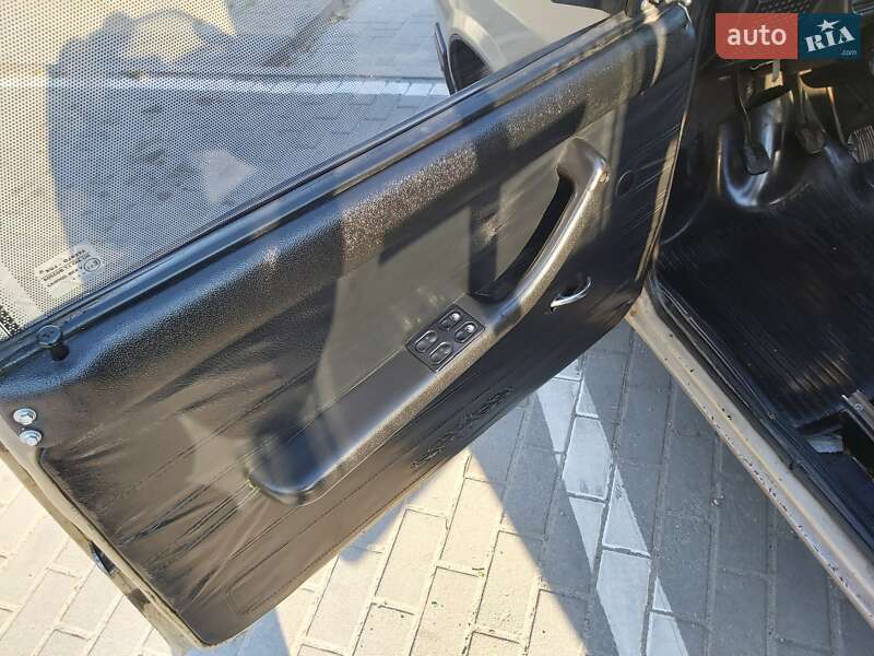 Седан ВАЗ / Lada 2107 1983 в Днепре