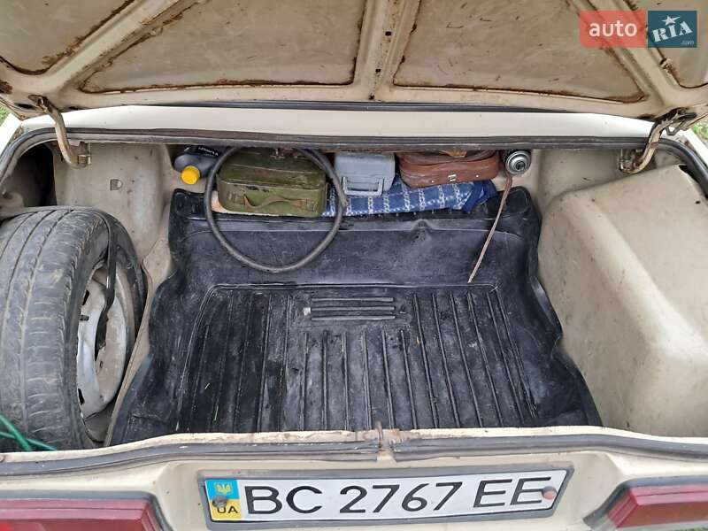 Седан ВАЗ / Lada 2107 1989 в Мостиске