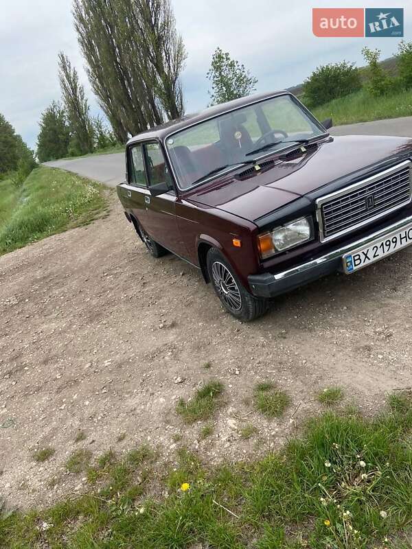 Седан ВАЗ / Lada 2107 2006 в Хмельницком