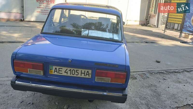 Седан ВАЗ / Lada 2107 1999 в Кам'янському