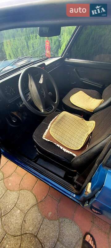 Седан ВАЗ / Lada 2107 2004 в Виноградові