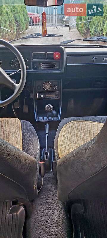 Седан ВАЗ / Lada 2107 2004 в Виноградові