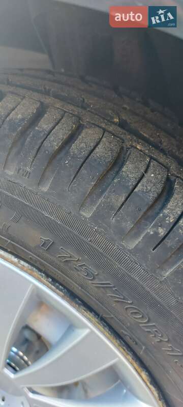 Седан ВАЗ / Lada 2107 2004 в Виноградові