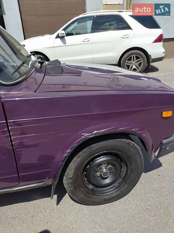 Седан ВАЗ / Lada 2107 2004 в Тернополі