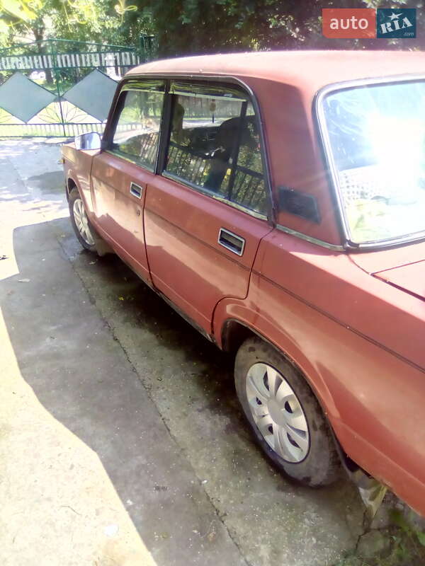 Седан ВАЗ / Lada 2107 1988 в Монастириській
