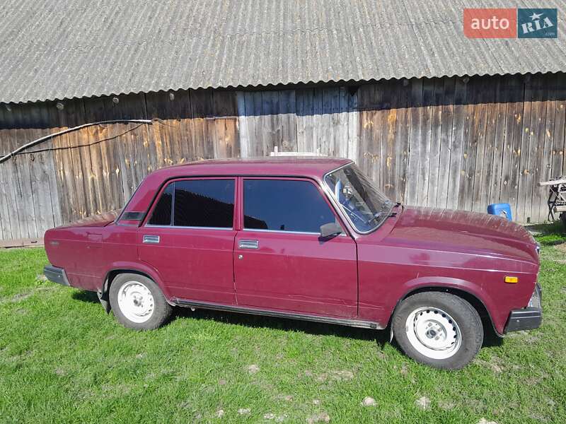 Седан ВАЗ / Lada 2107 2005 в Ковеле