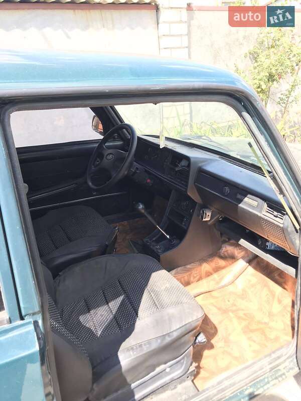 Седан ВАЗ / Lada 2107 2002 в Одесі