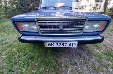 Седан ВАЗ / Lada 2107 2006 в Ровно