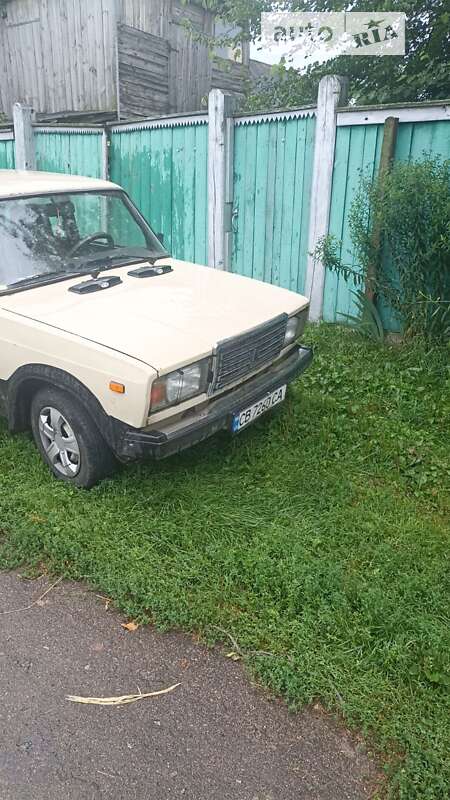 Седан ВАЗ / Lada 2107 1989 в Чернигове