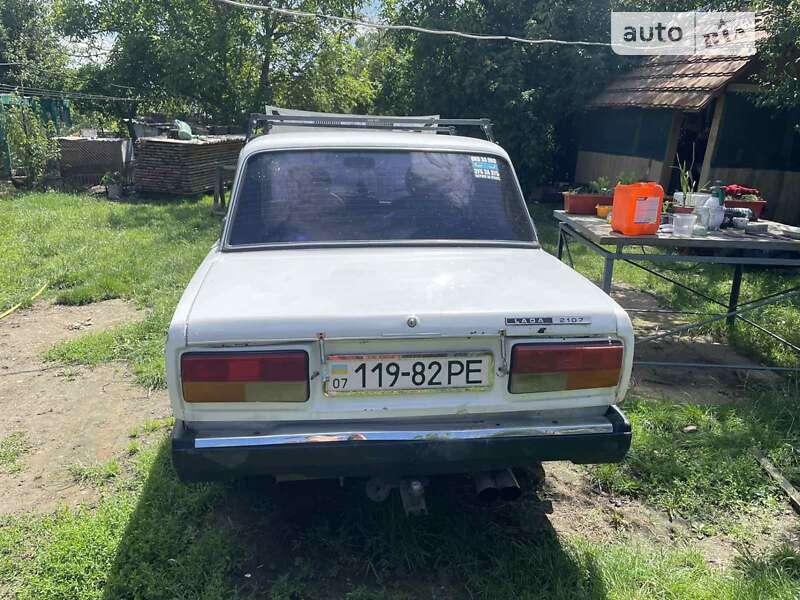 Седан ВАЗ / Lada 2107 1989 в Чопі