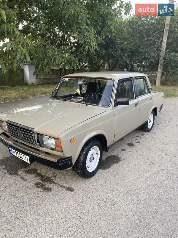 Седан ВАЗ / Lada 2107 1987 в Березанке