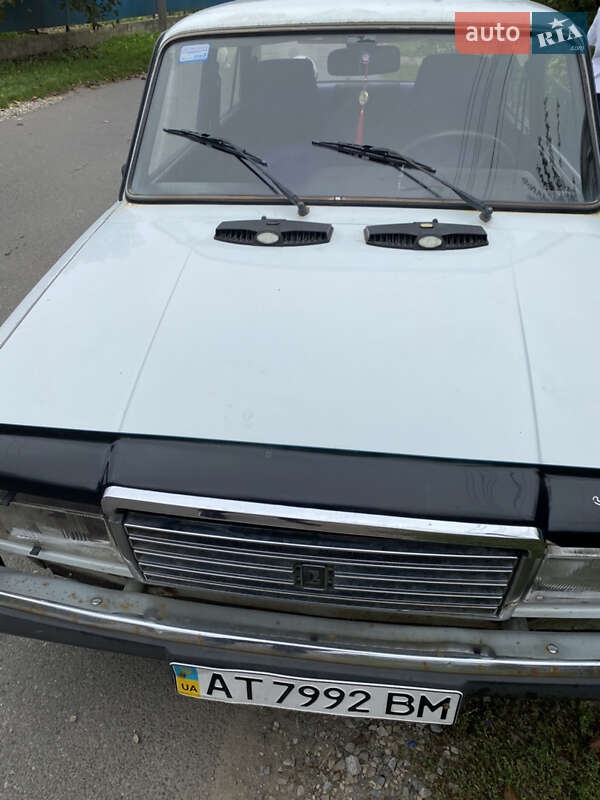 Седан ВАЗ / Lada 2107 2003 в Івано-Франківську