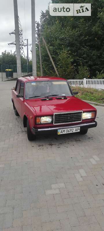 Седан ВАЗ / Lada 2107 1995 в Житомире