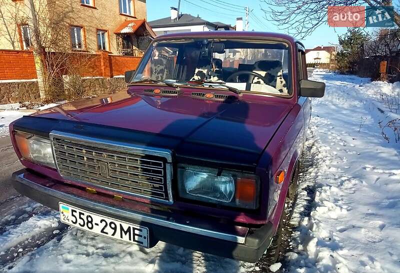 Седан ВАЗ / Lada 2107 2005 в Киеве