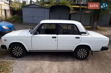 Седан ВАЗ / Lada 2107 1992 в Днепре