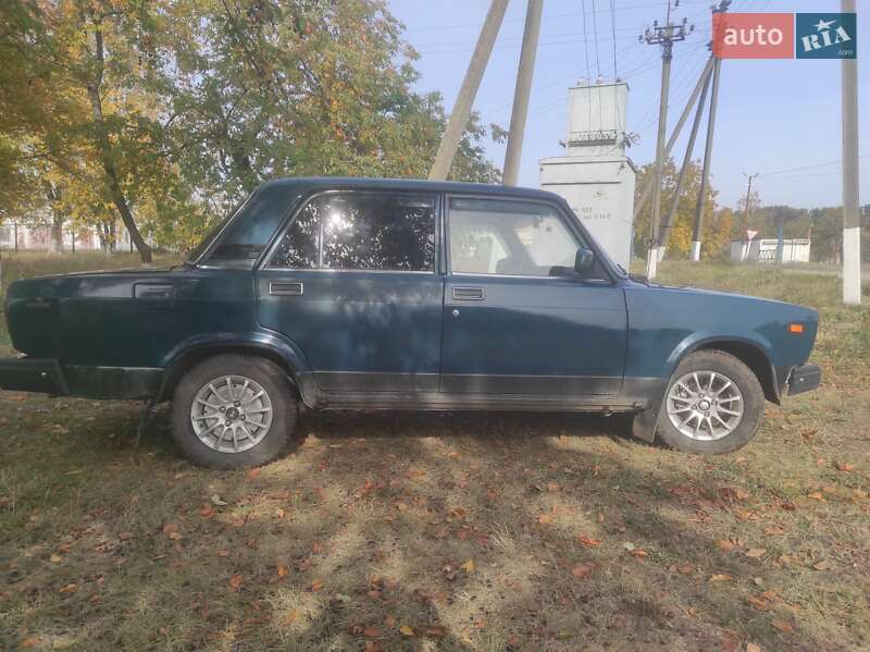 Седан ВАЗ / Lada 2107 2004 в Тетиеве