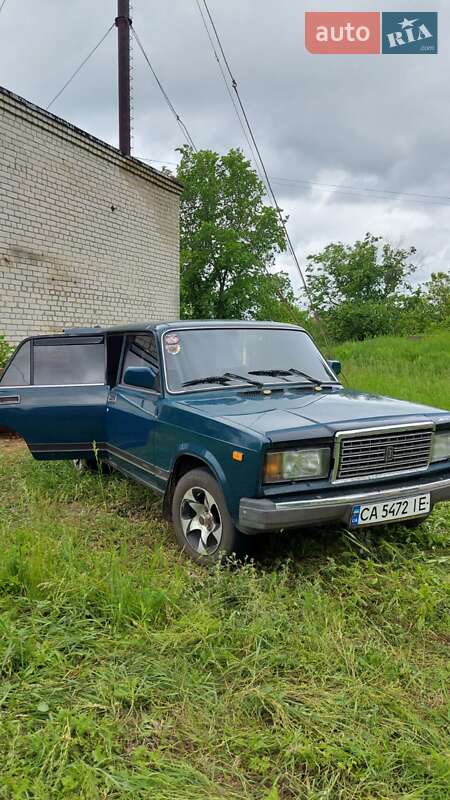 Седан ВАЗ / Lada 2107 2004 в Черкасах