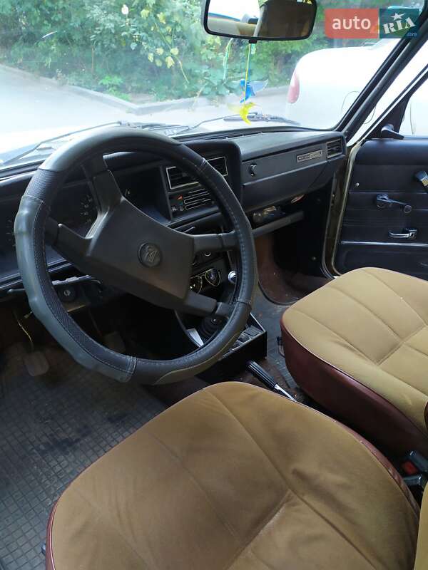 Седан ВАЗ / Lada 2107 1982 в Києві фото 3 Седан ВАЗ / Lada 2107 1982 в Києві