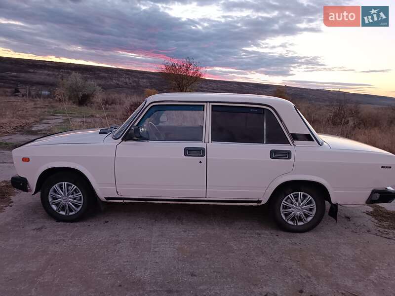 Седан ВАЗ / Lada 2107 1994 в Любашевке