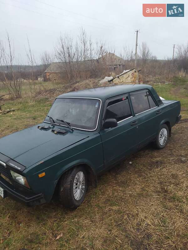Седан ВАЗ / Lada 2107 2006 в Шевченковому