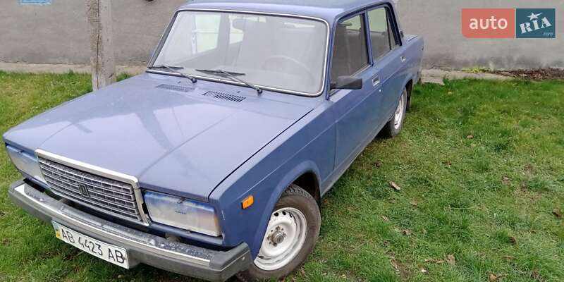 Седан ВАЗ 2107 2005 в 