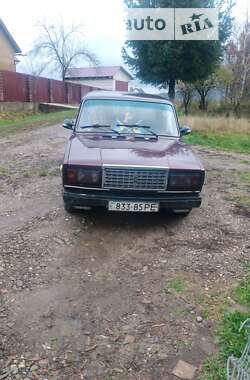 Седан ВАЗ / Lada 2107 2003 в Хусте