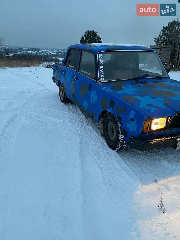 Седан ВАЗ / Lada 2107 1990 в Боярці