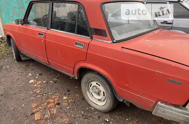 Седан ВАЗ / Lada 2107 1991 в Покровске