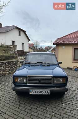 Седан ВАЗ 2107 2004 в 