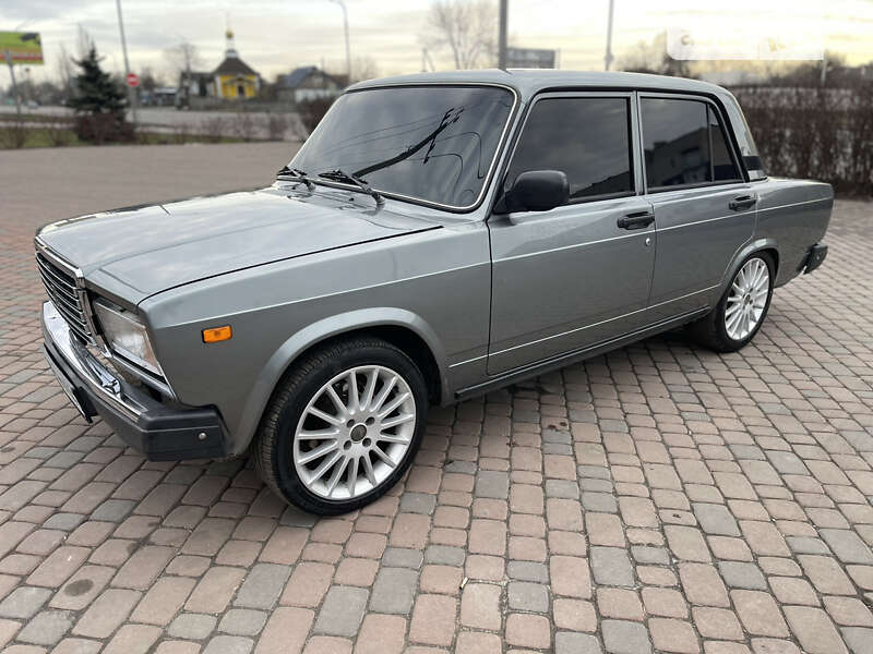 Седан ВАЗ / Lada 2107 2010 в Павлограде фото 3 Седан ВАЗ / Lada 2107 2010 в Павлограде