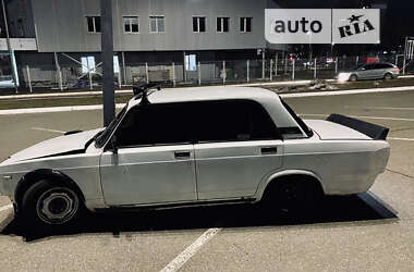 Седан ВАЗ / Lada 2107 1987 в Киеве