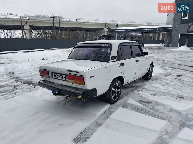 Седан ВАЗ / Lada 2107 2004 в Броварах