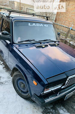 Седан ВАЗ / Lada 2107 2007 в Кривом Роге