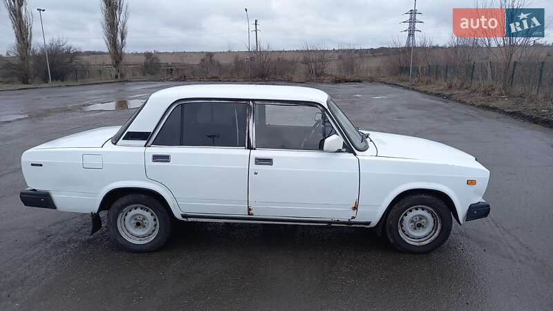 Седан ВАЗ / Lada 2107 2004 в Миколаєві
