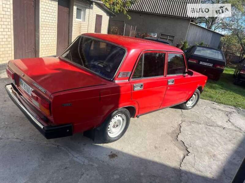 Седан ВАЗ / Lada 2107 1983 в Жашкове