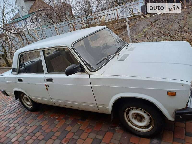 Седан ВАЗ / Lada 2107 1991 в Українці