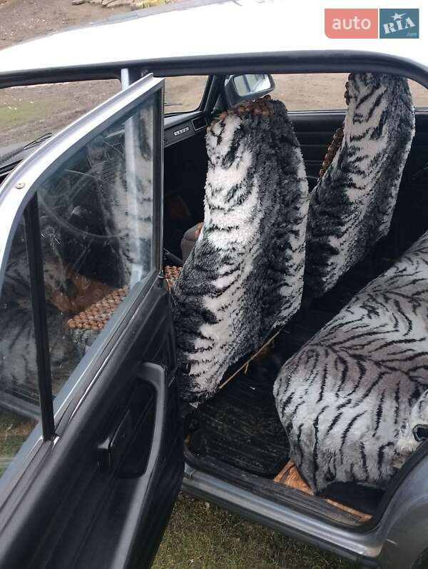 Седан ВАЗ / Lada 2107 2006 в Єланці фото 3 Седан ВАЗ / Lada 2107 2006 в Єланці