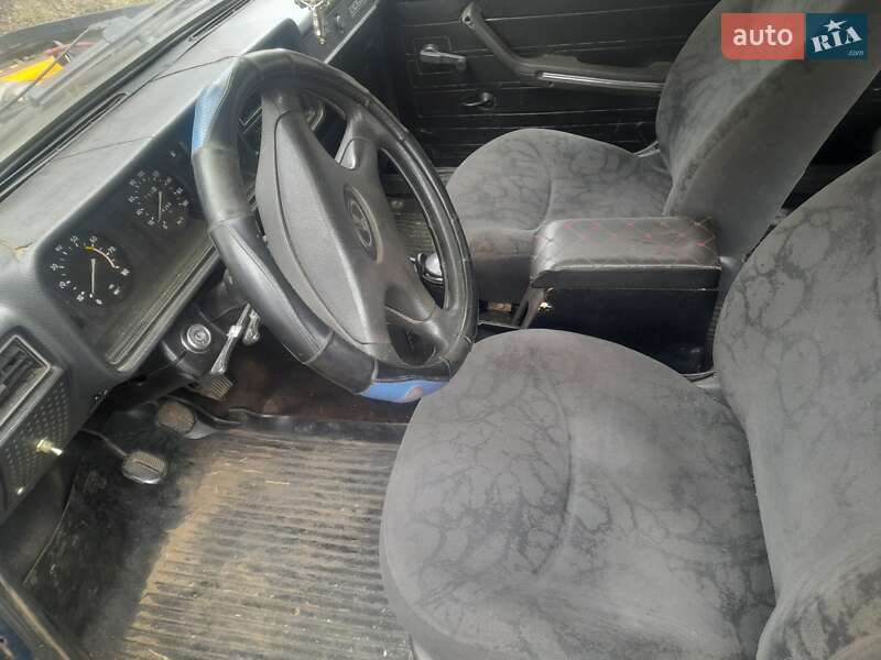 Седан ВАЗ / Lada 2107 2007 в Раздельной фото 3 Седан ВАЗ / Lada 2107 2007 в Раздельной