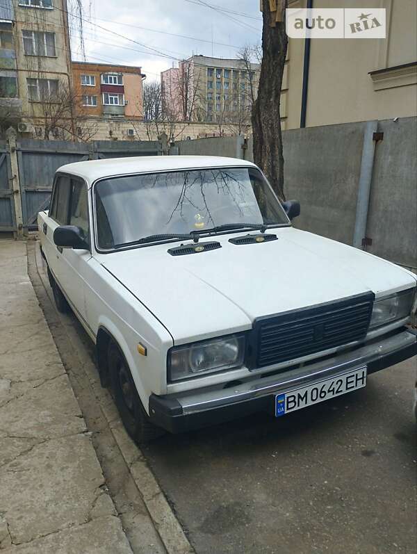 Седан ВАЗ / Lada 2107 1992 в Сумах
