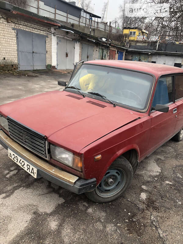 Седан ВАЗ / Lada 2107 1992 в Днепре