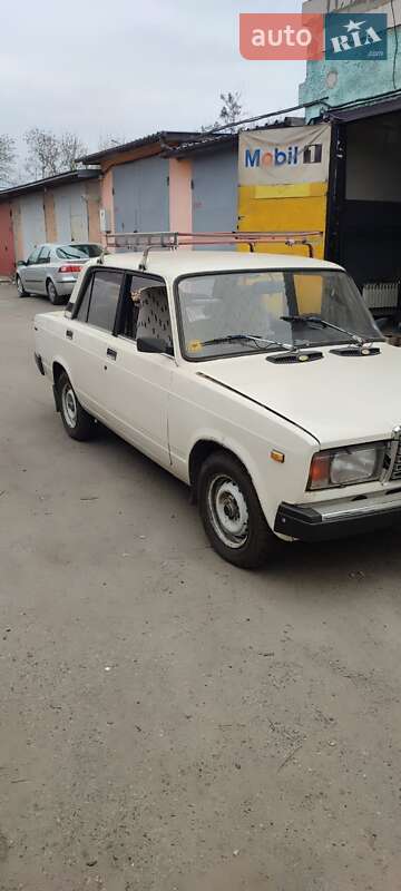 Седан ВАЗ / Lada 2107 1988 в Вишневом фото 3 Седан ВАЗ / Lada 2107 1988 в Вишневом
